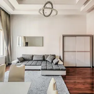 Basilika View Imperial -sas Street -need Reservation For Free Parking Appartamento Budapest